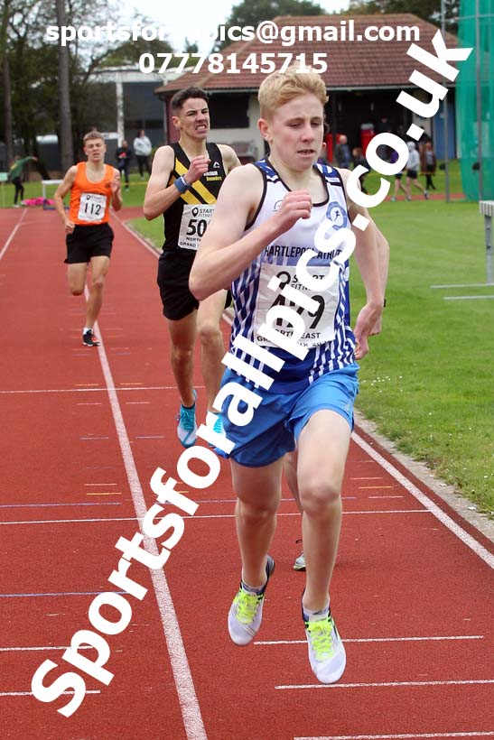 800 metres, NECAA Open Meeting, Morpeth, Sunday, September 27th. David T. Hewitson/Sports for All Pics